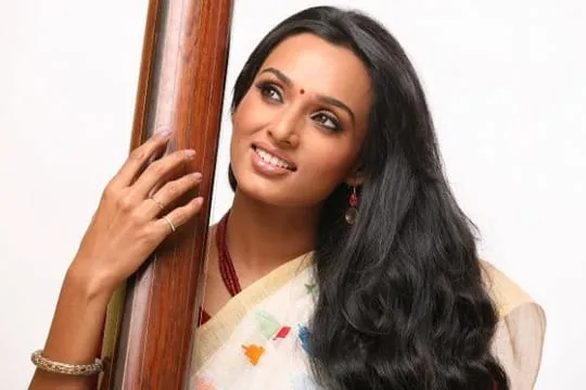 reshmi ghosh beautiful hd desktop wallpapers